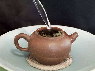 鐵觀音的泡法，水溫100°C最佳第一泡不能喝