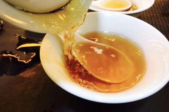 肉桂可以用紫砂壺沖泡嗎，紫砂壺能泡武夷巖茶肉桂用嗎？