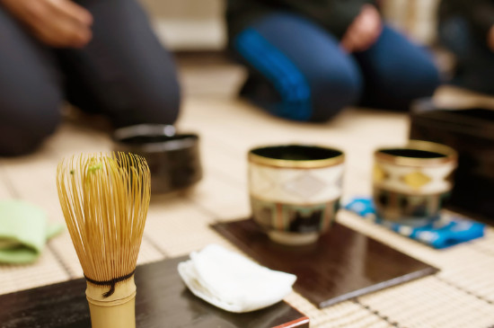 女人喝茶要行扣茶禮嗎，叩茶禮女士能用嗎？