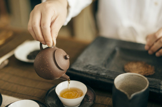 女人喝茶要行扣茶禮嗎，叩茶禮女士能用嗎？