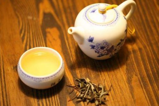 什么茶葉容易放香精，香精茶有什么危害？