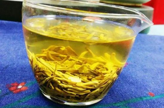 老茶和新茶哪個好，老茶好喝還是新茶好喝