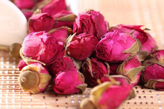 玫瑰花的最佳搭配，喝玫瑰花茶搭配什么喝好？