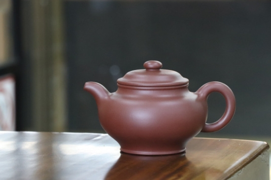 剛買的紫砂壺要怎么開壺養(yǎng)壺，<a href=http://www.zzsas.com/chaju/zisha/ target=_blank class=infotextkey>紫砂壺開壺</a>與養(yǎng)壺的方式方法