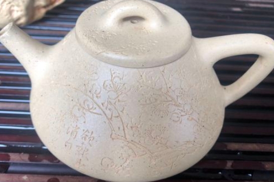 新買的紫砂壺為什么會(huì)裂，真的紫砂壺是不是很容易開(kāi)裂？