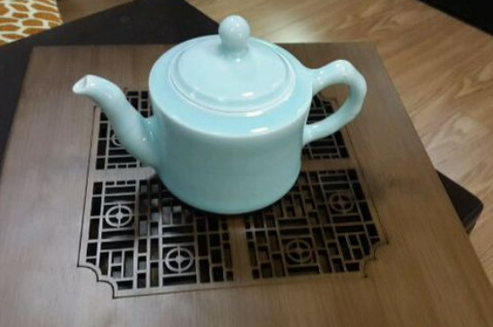 瓷壺適合泡什么茶，瓷器茶具喝什么茶好