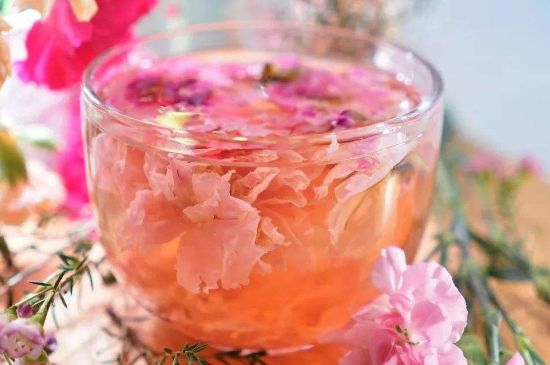 玫瑰花的最佳搭配，喝玫瑰花茶搭配什么喝好？
