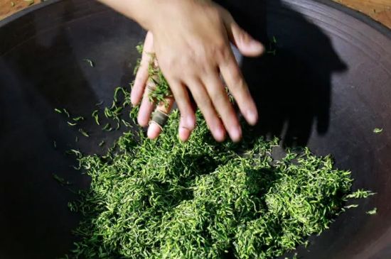 茶葉怎么炒制才香，怎樣炒茶葉更香？