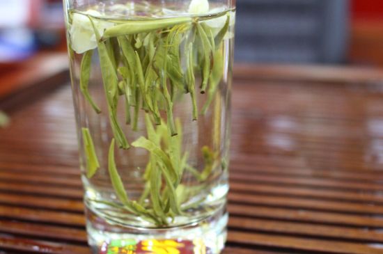 茉莉銀針屬于什么茶，茉莉銀針適合什么人喝？