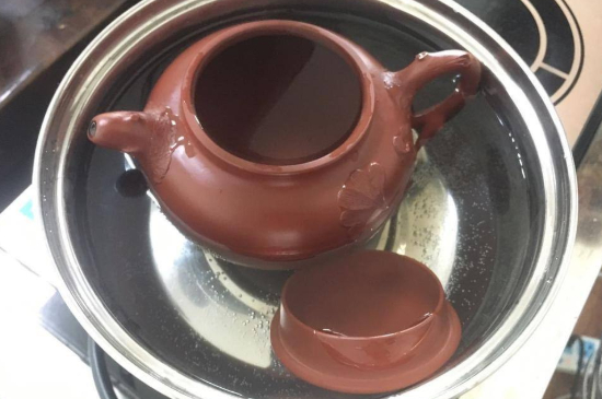 紫砂開壺和不開壺的區(qū)別，紫砂壺開壺的正確方法及開壺建議