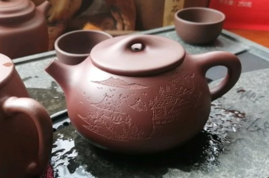 紫砂開壺和不開壺的區(qū)別，<a href=http://www.zzsas.com/chaju/zisha/ target=_blank class=infotextkey>紫砂壺開壺</a>的正確方法及開壺建議