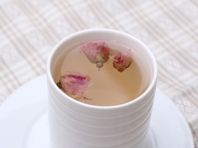 干玫瑰花泡前需要洗嗎，泡玫瑰花需要洗一下嗎？