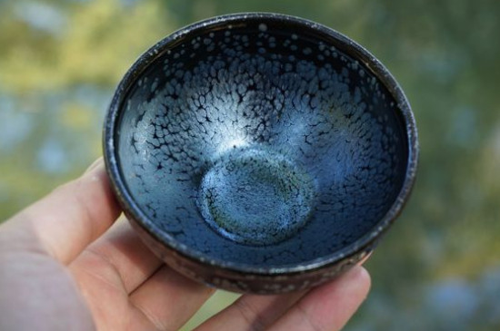 怎么鑒別建盞化學(xué)釉，真假建盞的對比與辨別