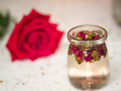 玫瑰花茶能豐胸嗎，天然豐胸花茶