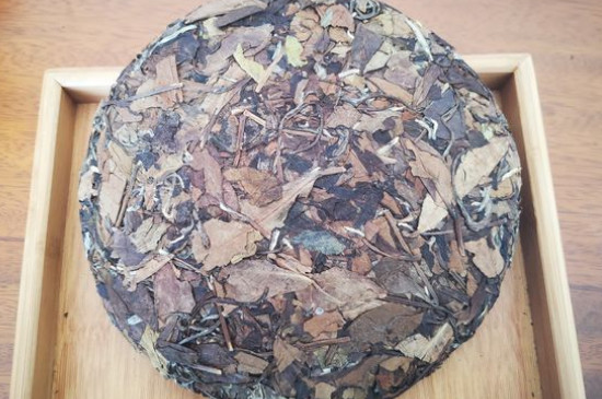 新舊白茶怎么區(qū)分，怎么分辨白茶是新還是舊