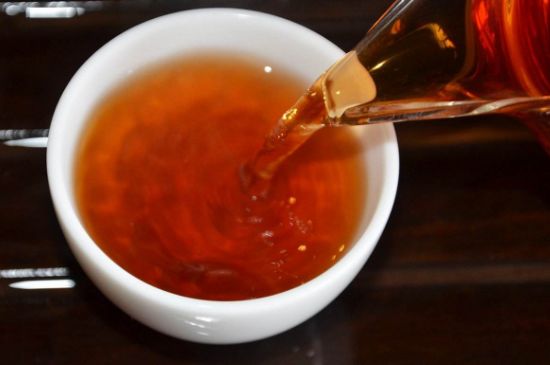 茯磚茶與普洱茶哪個好，茯茶和普洱茶口味區(qū)別