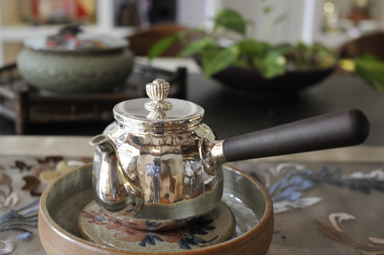 黑茶用什么壺煮最好，黑茶用什么煮效果好？