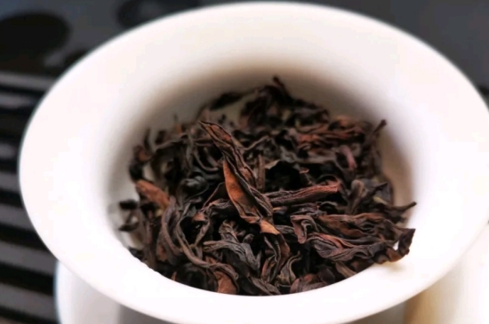 長期喝巖茶會上火嗎？巖茶這樣喝了容易上火！