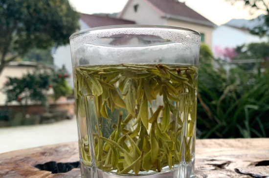 西湖龍井茶頭采和二采區(qū)別，明前龍井一采和二采什么味道？