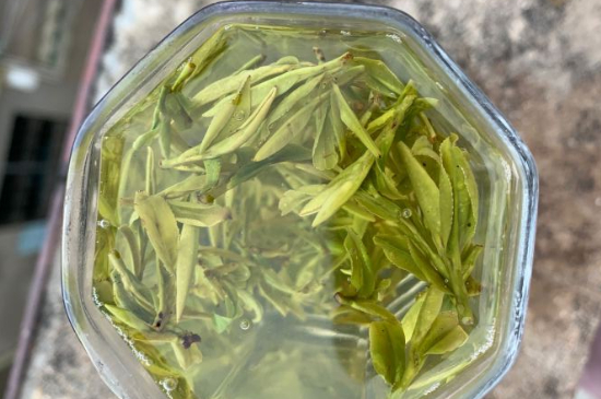 西湖龍井茶頭采和二采區(qū)別，明前龍井一采和二采什么味道？