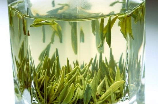 竹葉青和雀舌哪個(gè)貴，竹葉青茶貴嗎？