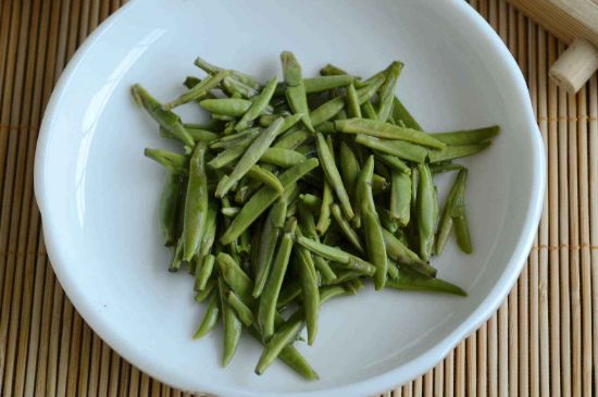 雀舌和竹葉青的區(qū)別，雀舌對比竹葉青圖片