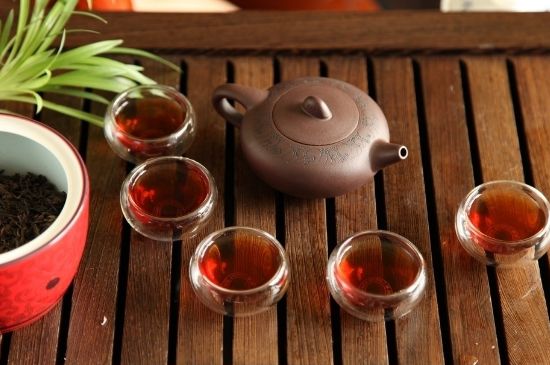 飯后多長時間喝六堡茶最好，六堡茶一天喝多少