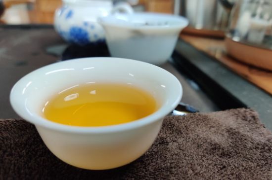 蜜蘭香好還是鴨屎香好，鳳凰單叢茶蜜蘭香和鴨屎香特點有哪些？