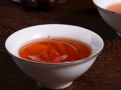 紅茶和綠茶的區(qū)別，常喝紅茶好還是綠茶好？